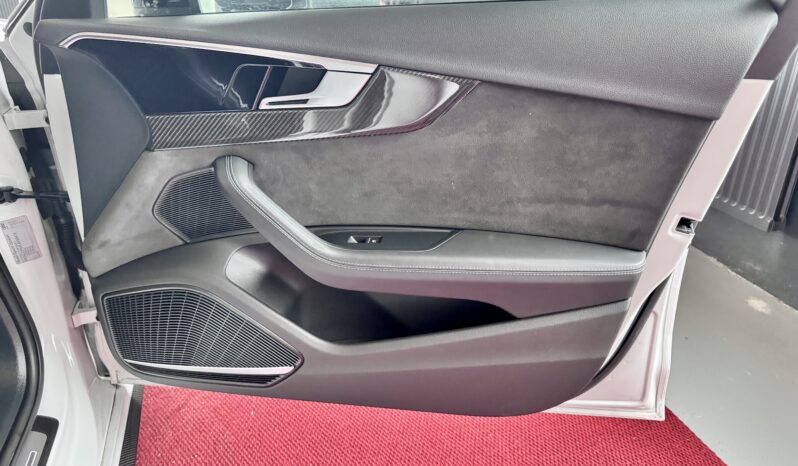 Audi RS4 Pano Matrix B&O SportAbgas 360°ACC DynamicPaket Keramic Bremse voll