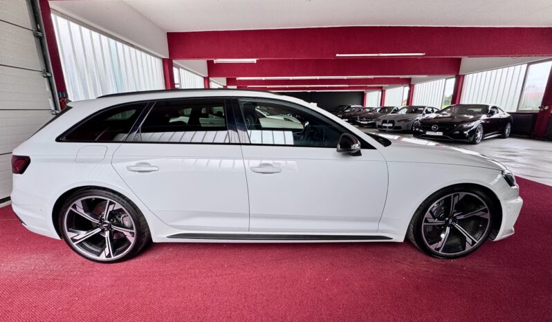 Audi RS4 Pano Matrix B&O SportAbgas 360°ACC DynamicPaket Keramic Bremse voll