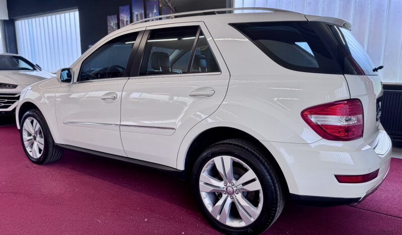Mercedes-Benz ML 320 CDI 4MATIC Sportpaket Airmatic BiXenon 20 Zoll voll