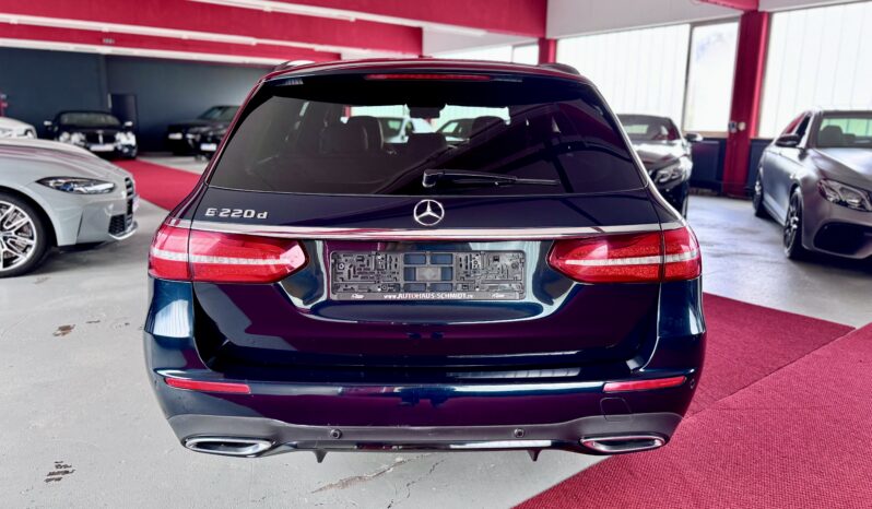 Mercedes-Benz E 220d 3x AMG Pano Distronic HeadUp Widescren 19 Zoll voll