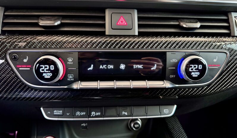 Audi RS4 Avant Karbon HeadUp Ceramic B&O SAGA Matirx voll