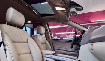 Mercedes-Benz ML 500 Offroadpaket AHK Airmatic Glasdach Comand voll