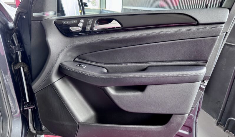 Mercedes-Benz GLE 500 AMG Offroad Paket Pano Distronic AHK 21″ voll