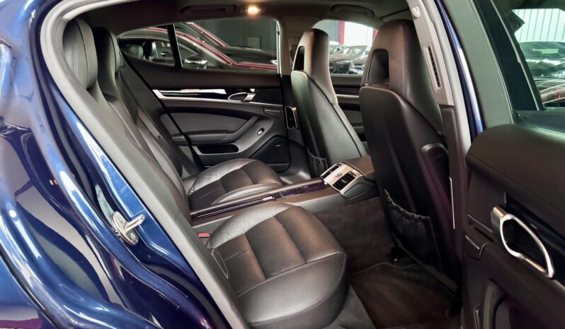 Porsche Panamera Diesel Schiebedach Bose Luft PCM 19Zoll voll