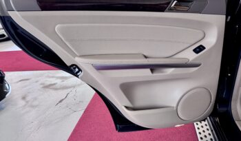 Mercedes-Benz ML 500 Offroadpaket AHK Airmatic Glasdach Comand voll