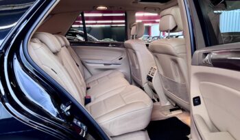 Mercedes-Benz ML 500 Offroadpaket AHK Airmatic Glasdach Comand voll