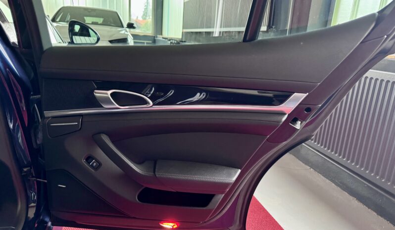 Porsche Panamera Diesel Schiebedach Bose Luft PCM 19Zoll voll