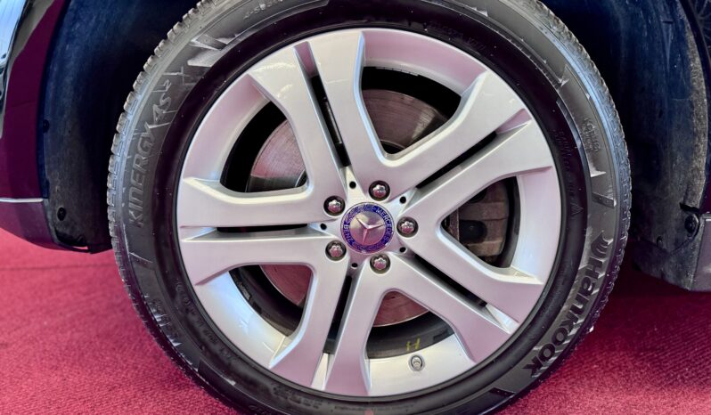 Mercedes-Benz ML 500 Offroadpaket AHK Airmatic Glasdach Comand voll