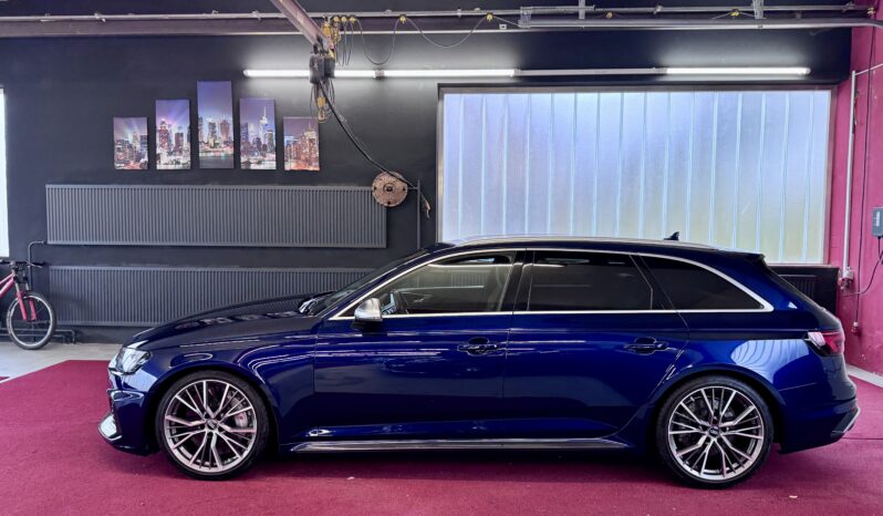 Audi RS4 Avant Karbon HeadUp Ceramic B&O SAGA Matirx voll