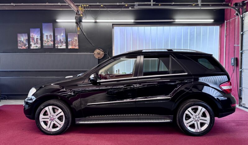 Mercedes-Benz ML 500 Offroadpaket AHK Airmatic Glasdach Comand voll