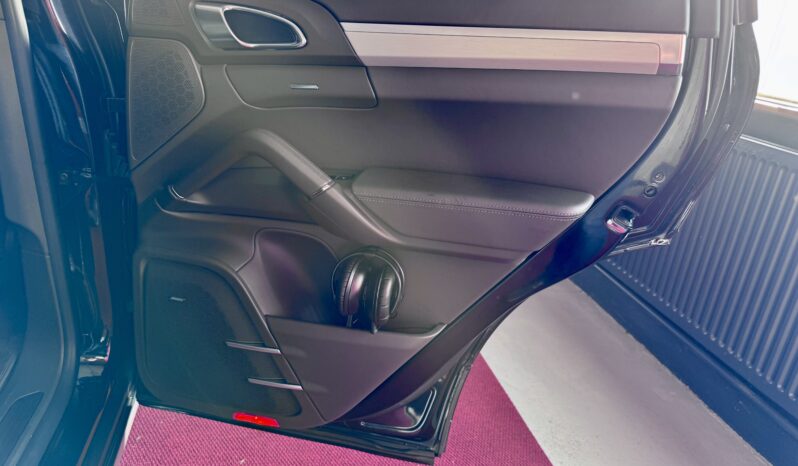 Porsche Cayenne S Pano Luft FondTV SportChrono 18 Wege 21 Zoll voll