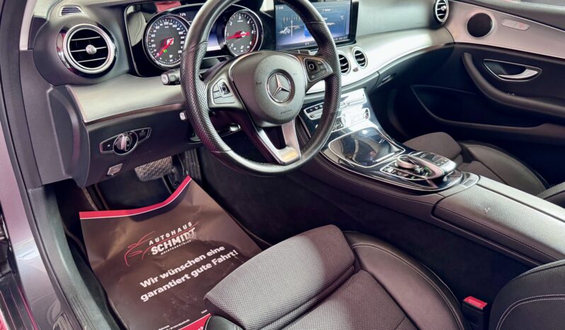 Mercedes-Benz E 220d Avantgarde Comand Kamera LED 18Zoll MwST voll