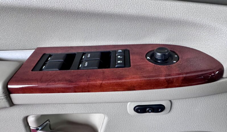 Jeep Grand Cherokee 3.0CRD Overland Facelift AHK Xenon voll