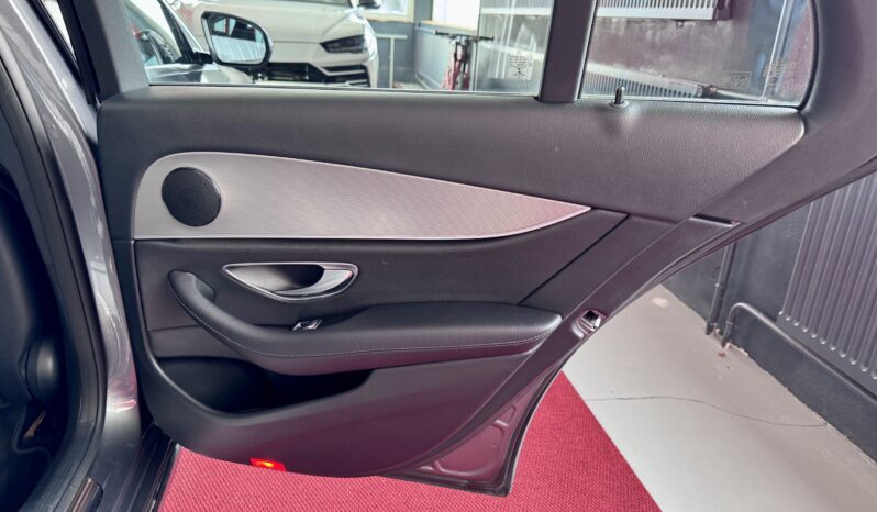 Mercedes-Benz E 220d Avantgarde Comand Kamera LED 18Zoll MwST voll