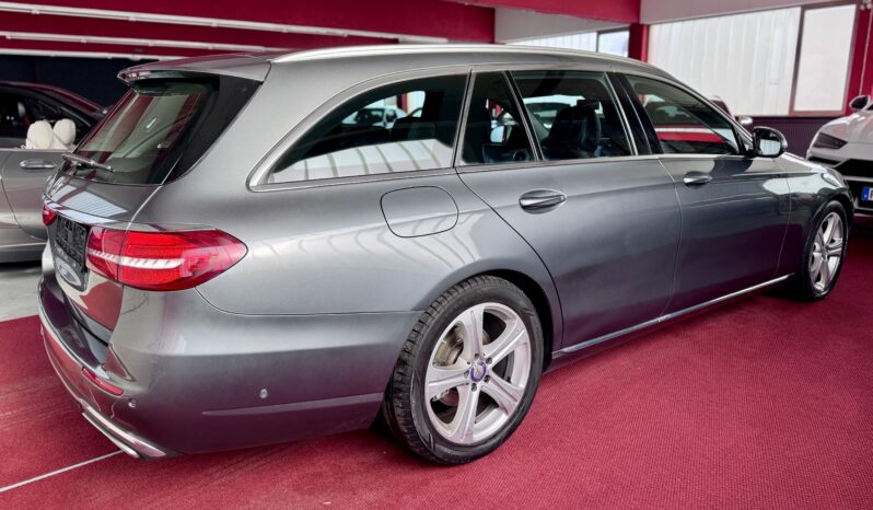 Mercedes-Benz E 220d Avantgarde Comand Kamera LED 18Zoll MwST voll