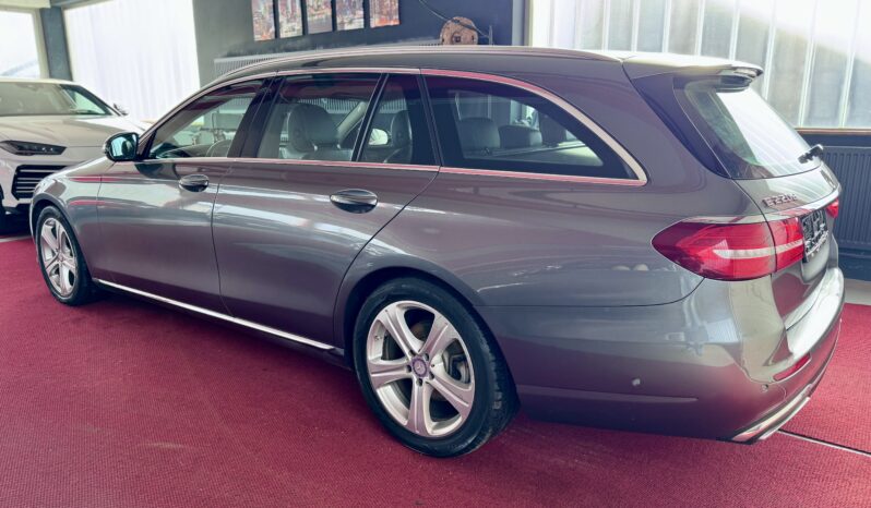 Mercedes-Benz E 220d Avantgarde Comand Kamera LED 18Zoll MwST voll