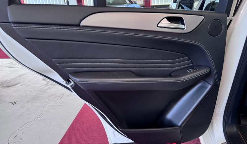 Mercedes-Benz ML 350 CDI AMG Paket Pano Airmatic ILS Comand 20 Zoll voll