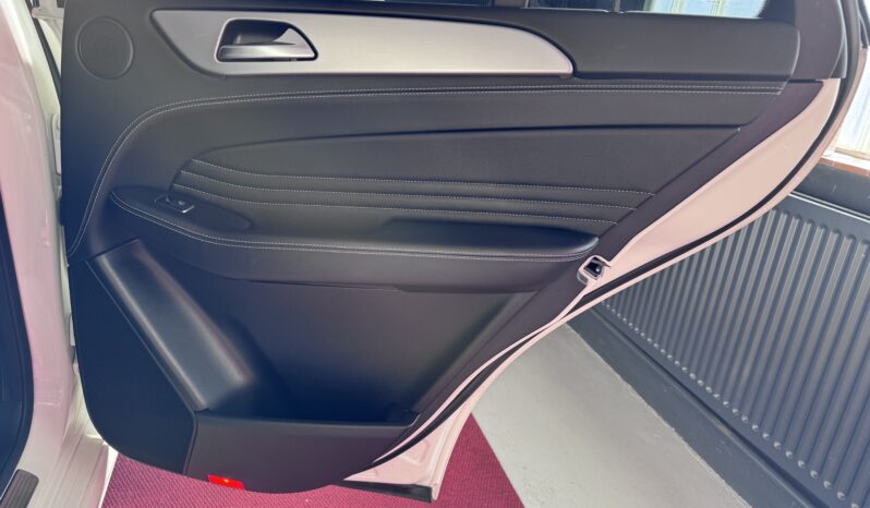 Mercedes-Benz ML 350 CDI AMG Paket Pano Airmatic ILS Comand 20 Zoll voll