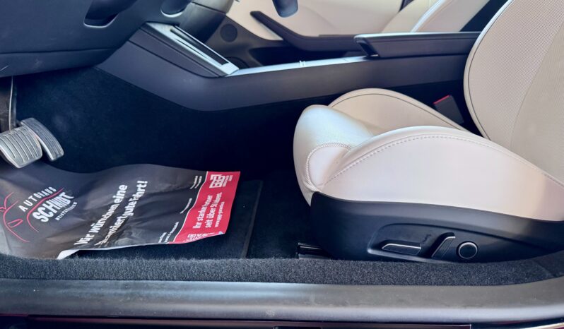 Tesla Model 3 Facelift Performance Dual AWD Steuer voll