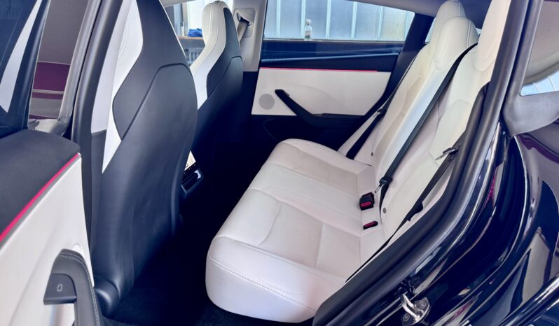 Tesla Model 3 Facelift Performance Dual AWD Steuer voll