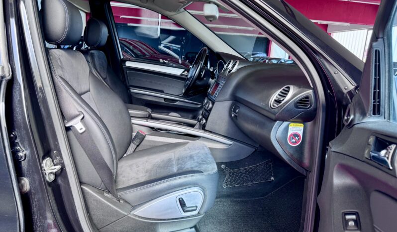 Mercedes-Benz ML 420 V8 CDI AMG Paket Offroad Paket AHK Kamera voll