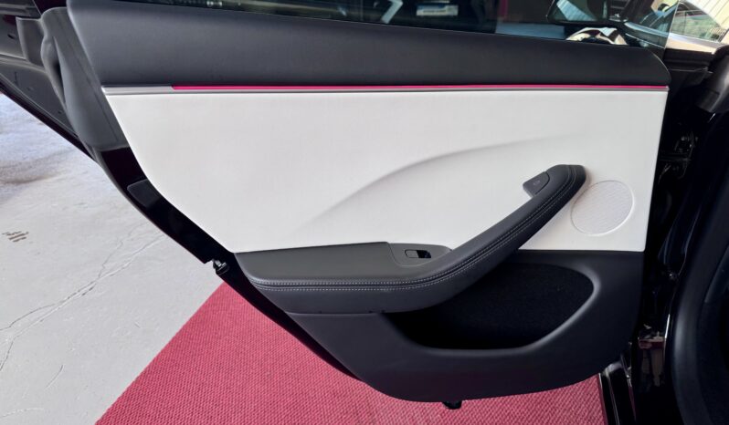 Tesla Model 3 Facelift Performance Dual AWD Steuer voll