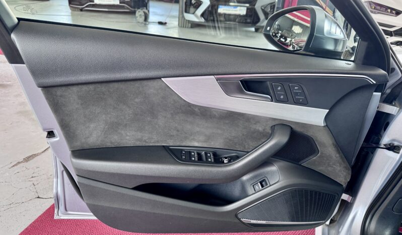 Audi S4 Avant 3.0 TFSI HeadUp Virtual B&O KeylesGo 19 Zoll voll