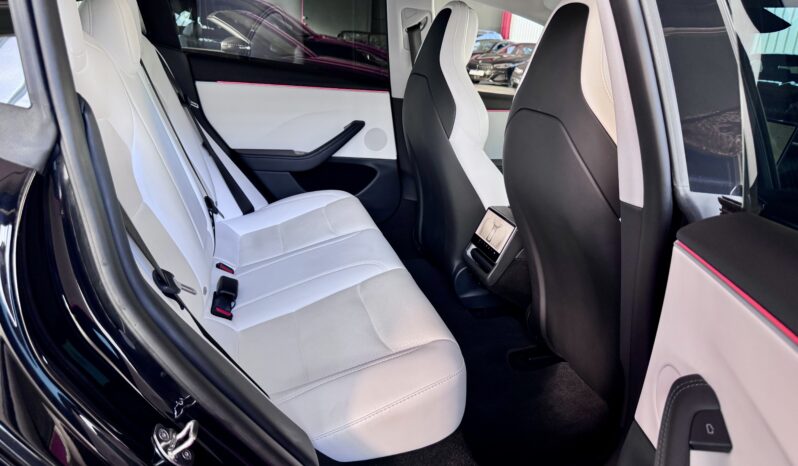 Tesla Model 3 Facelift Performance Dual AWD Steuer voll