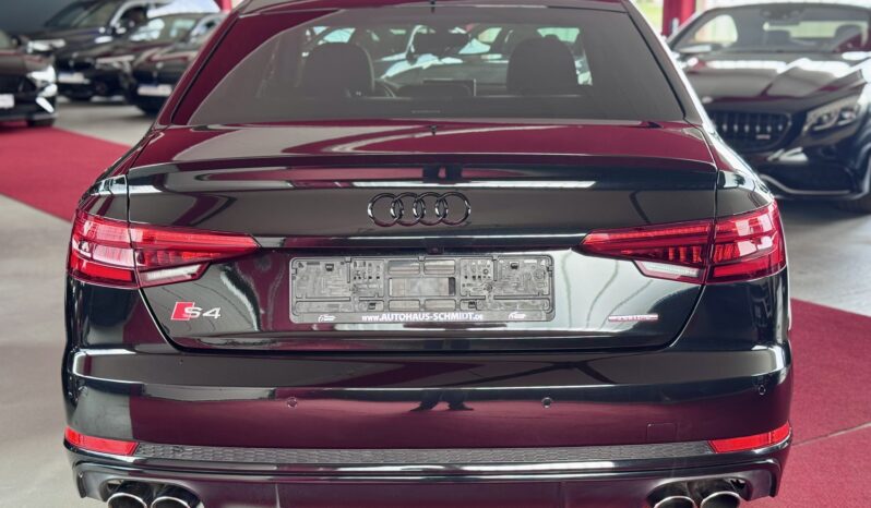 Audi S4 Lim. 3.0 TFSI EU ACC 360°B&O Virtual Matrix 19 Zoll voll