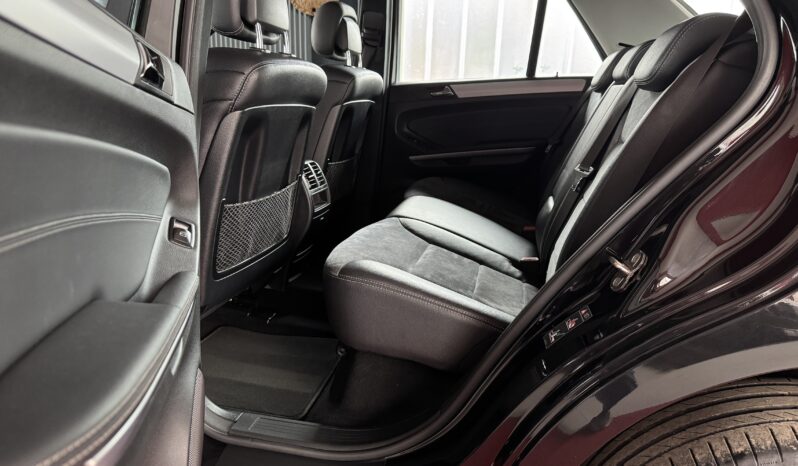 Mercedes-Benz ML 350 CDI 4Matic SportPaket BiXenon AHK 3,5T voll