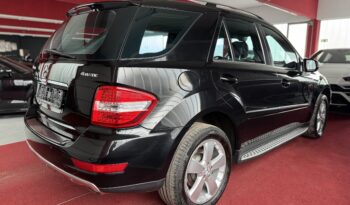 Mercedes-Benz ML 350 CDI 4Matic SportPaket BiXenon AHK 3,5T voll