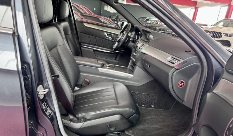 Mercedes-Benz E 500 Limousine AMG Line 4Matic Distronic 360° Airmatic voll