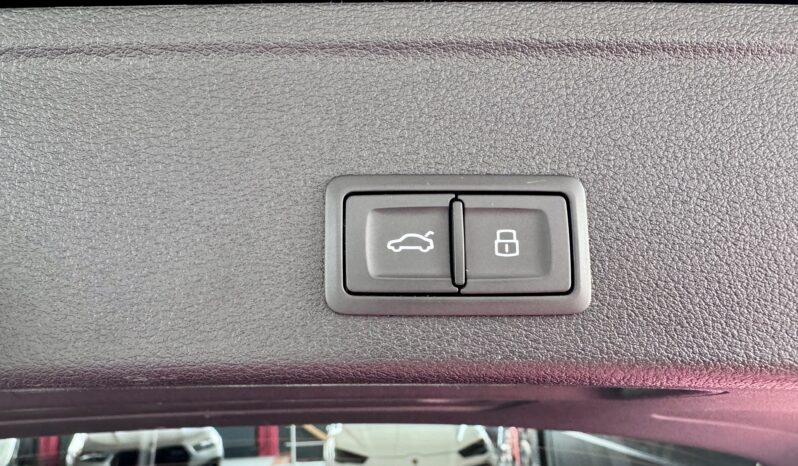 Audi S4 Avant 3.0TFSI Pano Matrix Virtual ACC 360° AHK voll