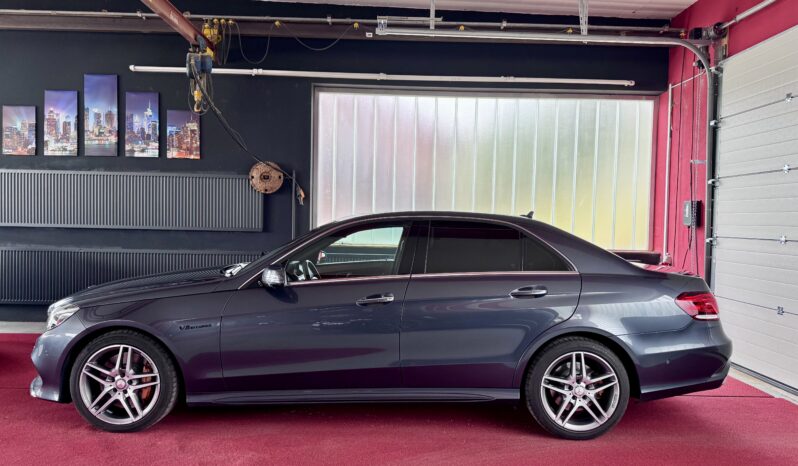 Mercedes-Benz E 500 Limousine AMG Line 4Matic Distronic 360° Airmatic voll