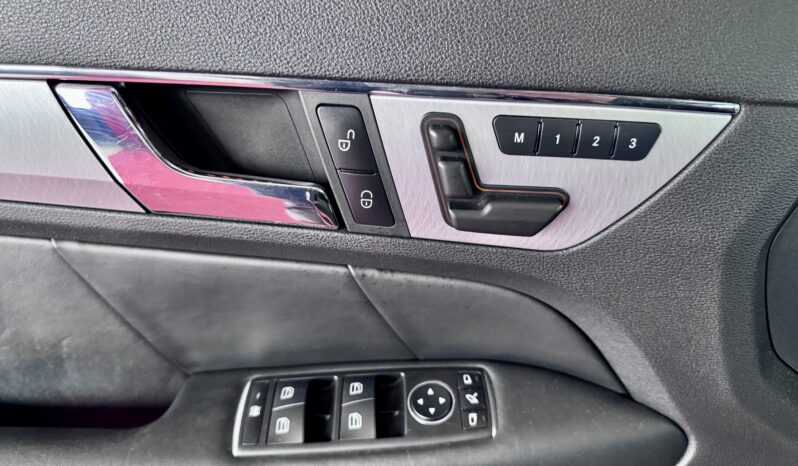 Mercedes-Benz E 500 Coupe AMG Line Pano Distronic Comand Kamera voll