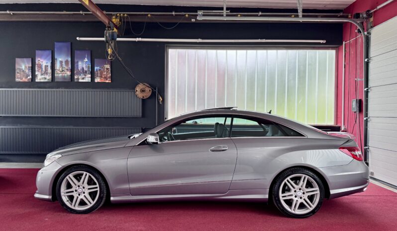 Mercedes-Benz E 500 Coupe AMG Line Pano Distronic Comand Kamera voll