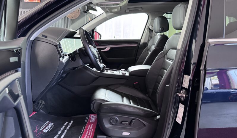 Volkswagen Touareg R Line Pano Luft Virtual ACC Matrix 21 Zoll voll