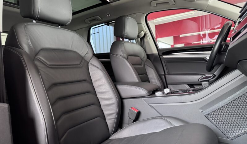 Volkswagen Touareg R Line Pano Luft Virtual ACC Matrix 21 Zoll voll
