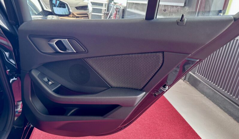 BMW 116d Advantage F40 Navi PDC Mehrwertsteuer 16 Zoll voll