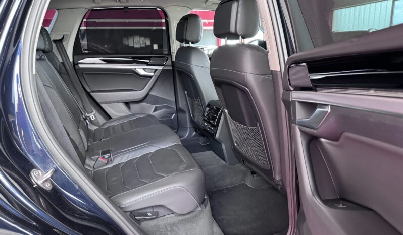 Volkswagen Touareg R Line Pano Luft Virtual ACC Matrix 21 Zoll voll