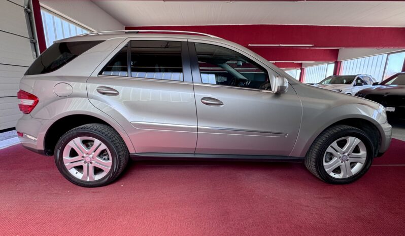 Mercedes-Benz ML 320 CDI 4Matic Sportpaket AHK Kamera Glasdach voll