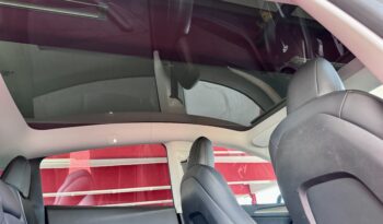 Tesla Model Y Long Range Dual AWD Schwarz Steuer voll