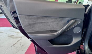 Tesla Model Y Long Range Dual AWD Schwarz Steuer voll