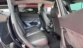 Tesla Model Y Long Range Dual AWD Schwarz Steuer voll