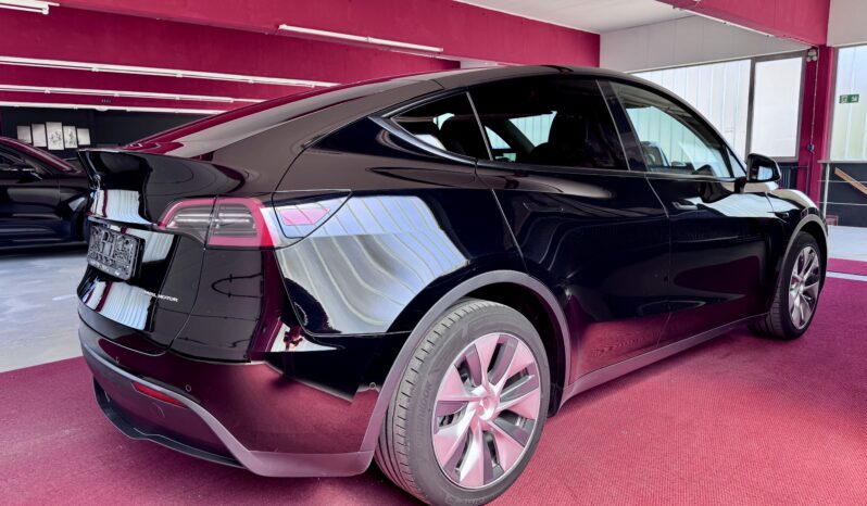 Tesla Model Y Long Range Dual AWD Schwarz Steuer voll