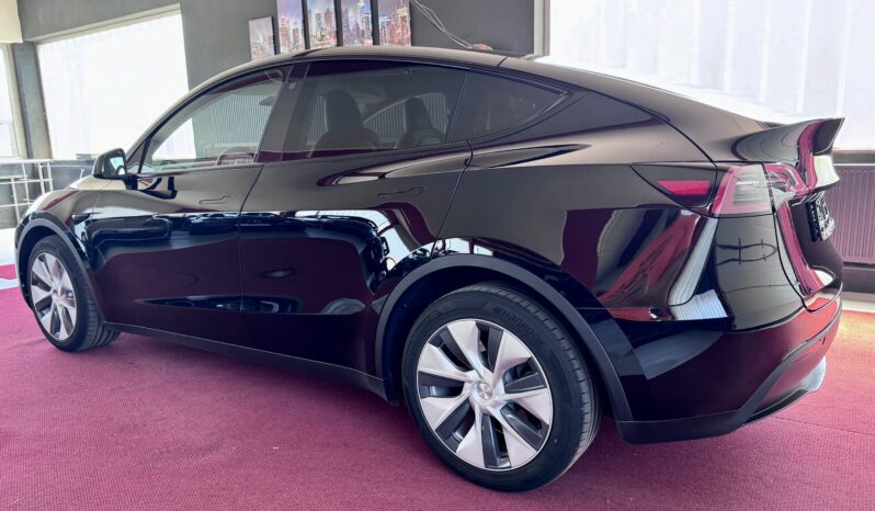 Tesla Model Y Long Range Dual AWD Schwarz Steuer voll