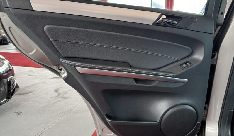 MERCEDES-BENZ ML 320 CDI Mopf 4 Matic AHK Kamera Airmatic Sportpaket voll