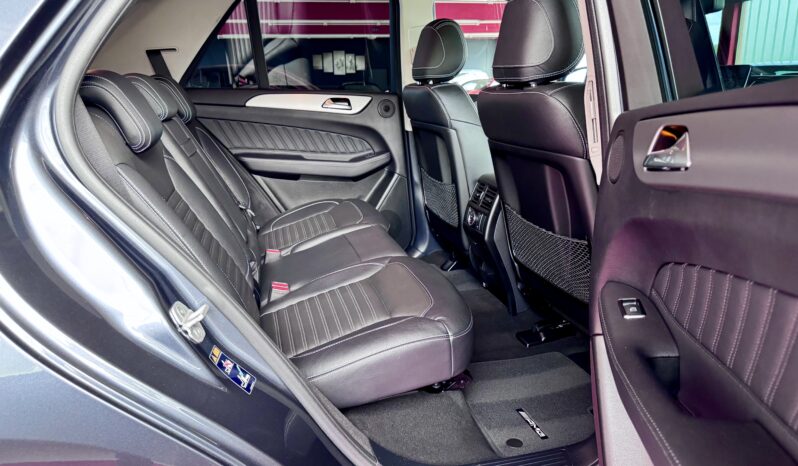 Mercedes-Benz GLE 350d AMG Line Glasdach AHK Night Distronic voll