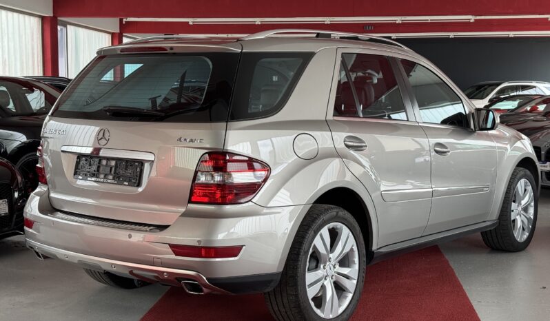 MERCEDES-BENZ ML 320 CDI Mopf 4 Matic AHK Kamera Airmatic Sportpaket voll