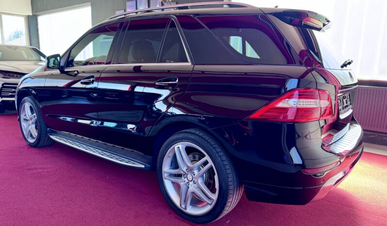 Mercedes-Benz ML 350 CDI AMG Line Offroad AHK Pano Standheiz voll